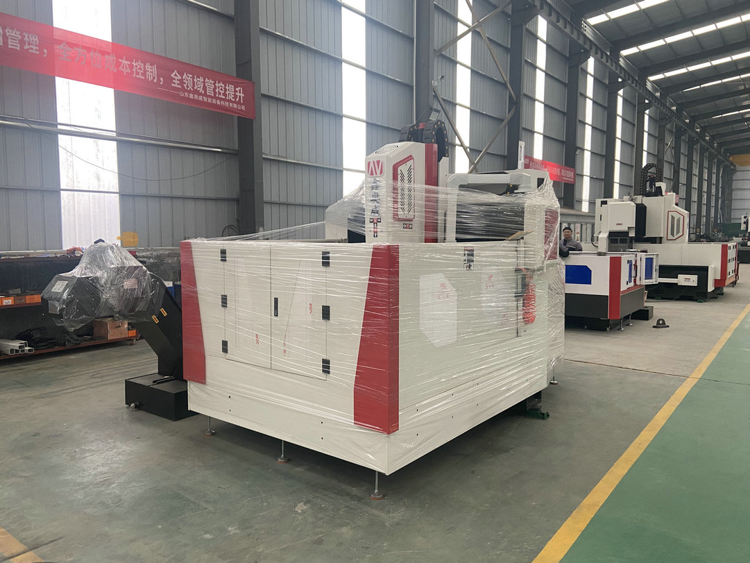 定梁式AOVI 1010型数控龙门钻铣床